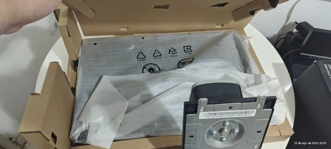 Monitor Dell UltraSharp 24" Profissional - Foto 3