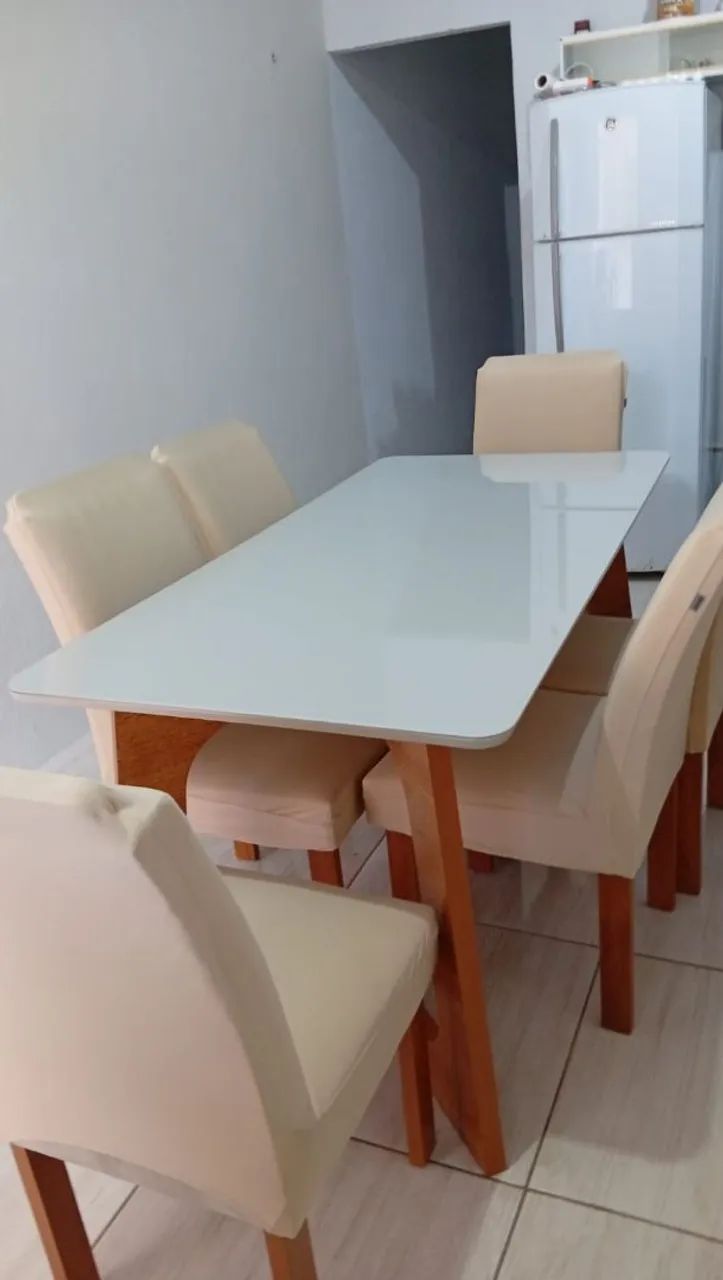 Mesa com 6 cadeiras tampo de vidro. - Foto 3