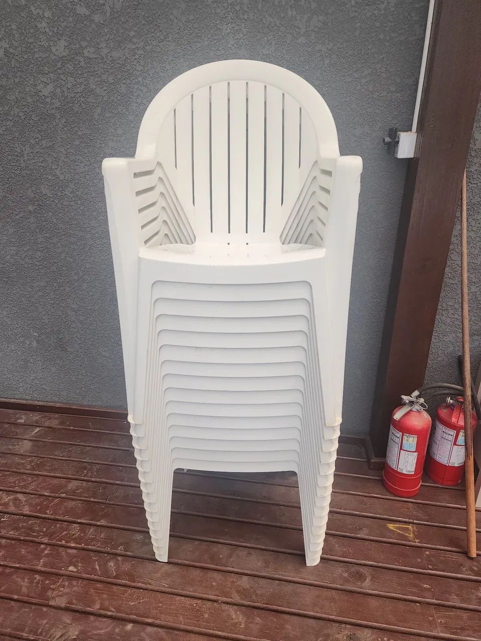 Cadeiras plásticas 