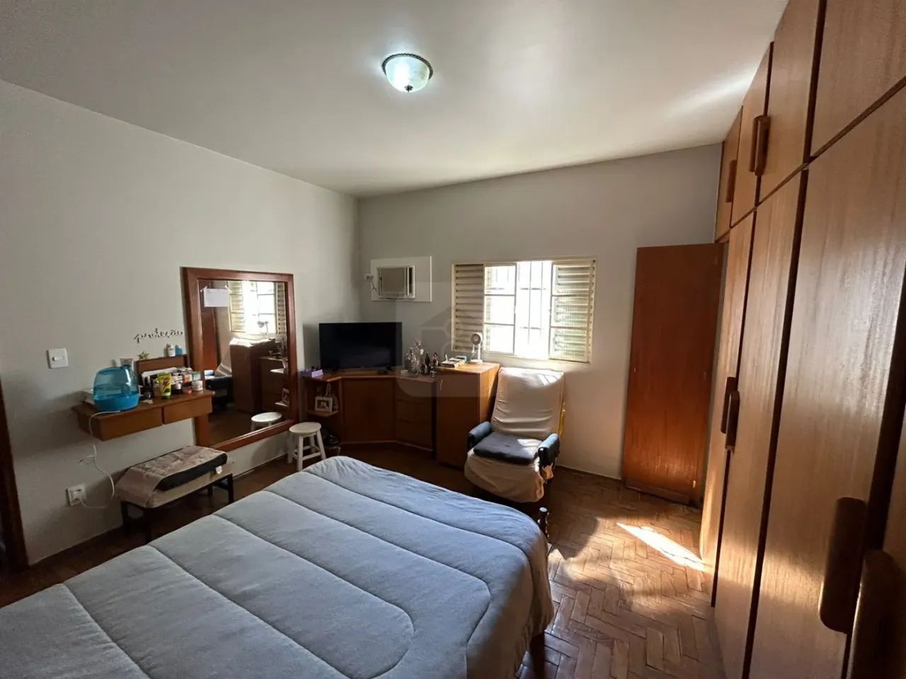 Casa à venda no bairro Santa Mônica. - Foto 11