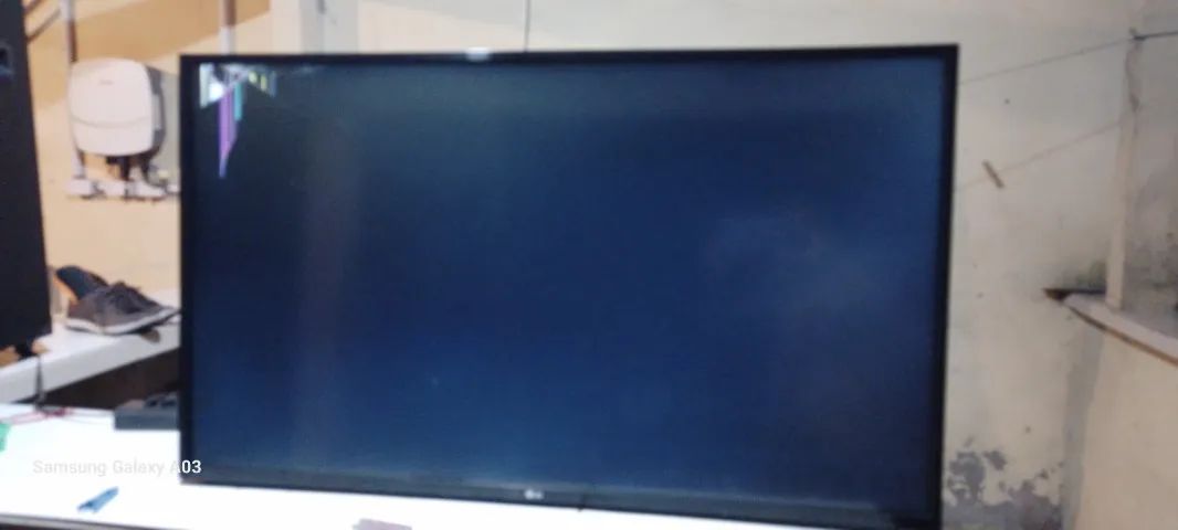Tv LG 43 retirada de peça 