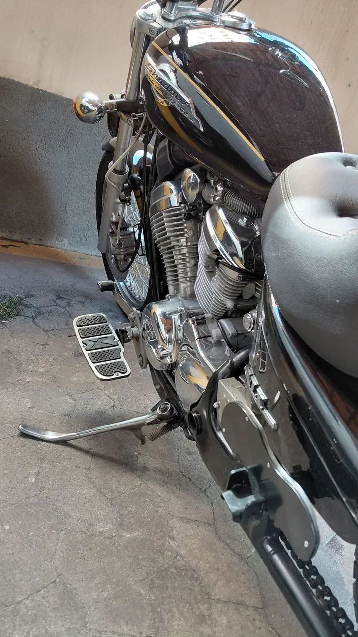 Vendo Honda Shadow 600cc  - Foto 2
