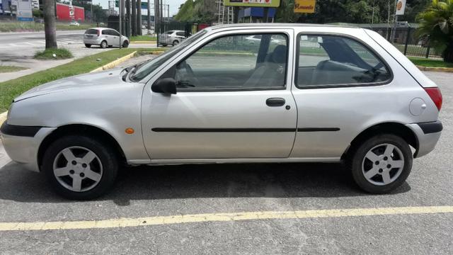 Ford fiesta gl ano 2000