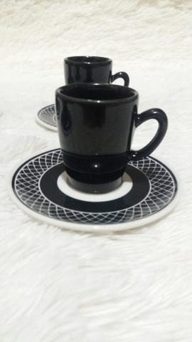 Jogo de 4 xícaras de café + pires. Novo - Foto 2