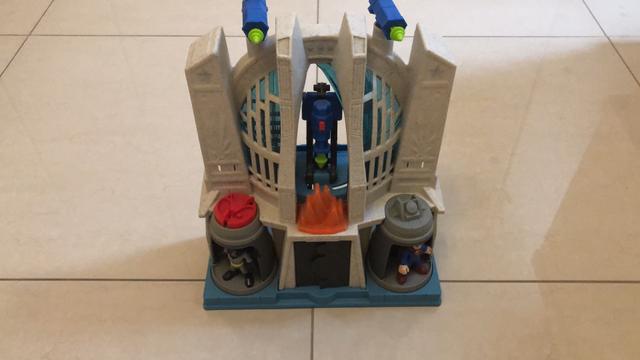 Casas imaginex batmam com bonecos - Foto 2