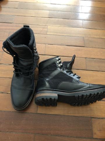 Bota masculina. Tamanho 40. Marca Zara. Nova