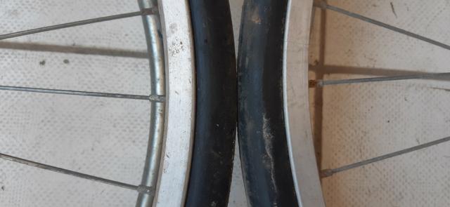 Rodas P/ Cadeira De Rodas Ou Carrinho ( 2 Pneus C/ Aros Em Alumínio ) R$ 100,00 - Foto 4