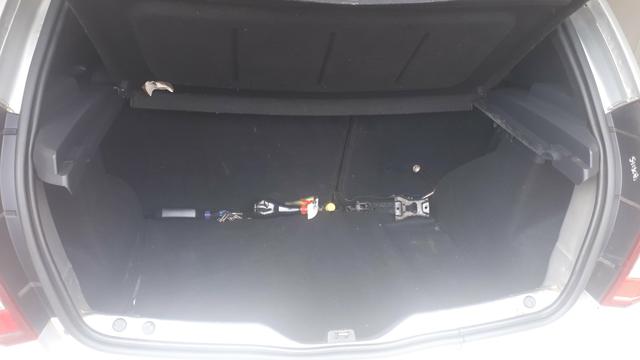 Vendo ou troco sandero por carro 2013 em diante - Foto 2