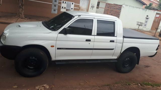 Vende se l200 pega outro carro menor valor - Foto 3