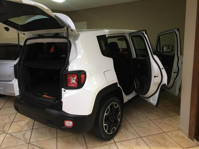Jeep Renegade 1.8 Automático. Impecável!! Branco. Km: 39.000 - Foto 5