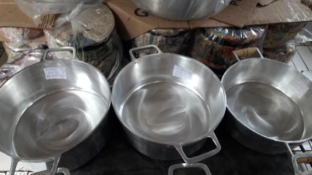 Panelas de alumínio batido pra restaurante