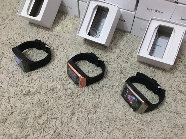 Baixou somente hoje relógio smart whatch Bluetooth, pega cartão Sd e chip tem câmer - Foto 4