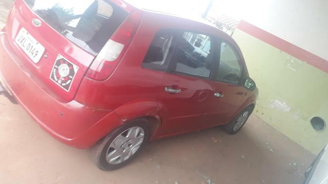 Vende-se ou troco em outro carro atrasado - Foto 3