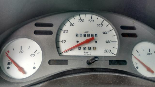 Vendo Corsa sedan ano 2000 básico 1.0 8v - Foto 8