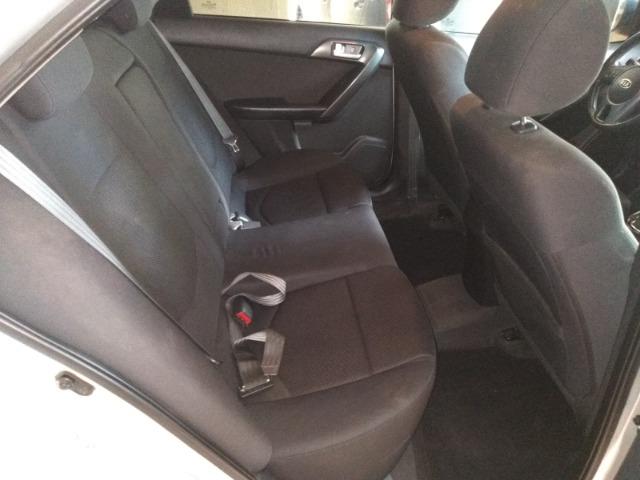 KIA Cerato EX3 1.6 AT - 2011/2012 - Foto 11