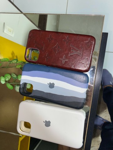 Vendo 3 cases luxo iPhone 11  - Foto 4