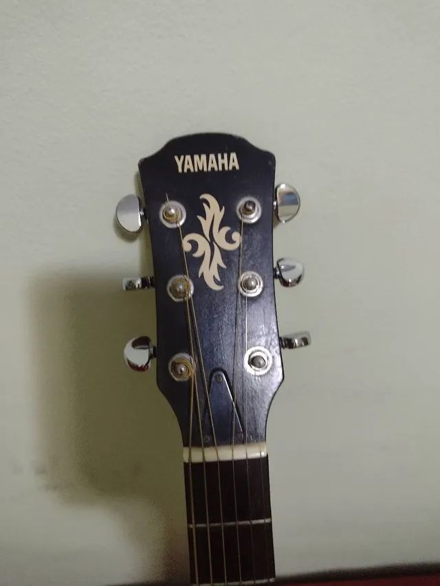 Vendo violão Yamaha apx-4a
