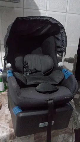 Cadeirinha de bebê automotiva Burigotto semi- nova.