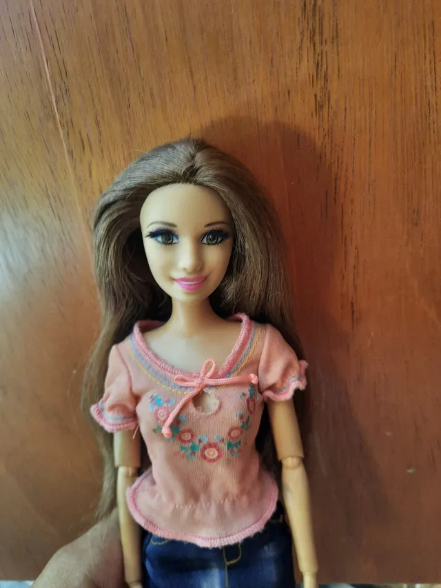 DIY, Moletom para Barbie SEM COSTURA, Como fazer roupinhas de boneca, Miua 