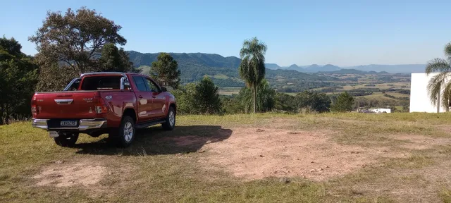 File:Volkswagen Saveiro Cross Doble Cabina Mk6 in Uruguay - front