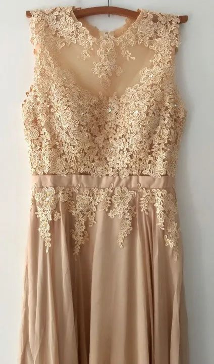 Vestido de Festa, Formatura, Madrinha. Tam. 42. De 490,00 por 300,00. - Foto 4
