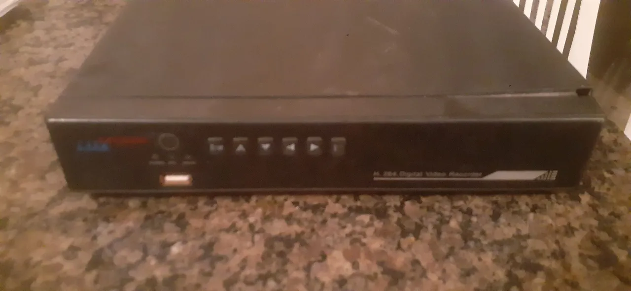 Dvr Luxvision 16 canais + 4 câmeras