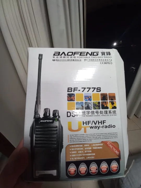 Rádio comunicador a longa distância ( par)
