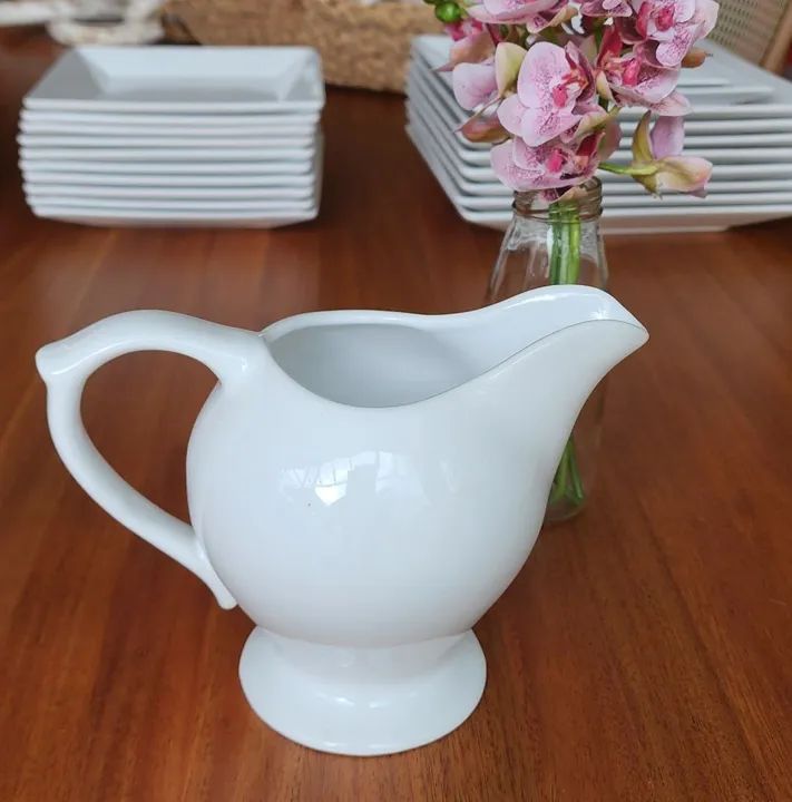 Jogo de Pratos Quadrados Brancos. 48 peças - Foto 4