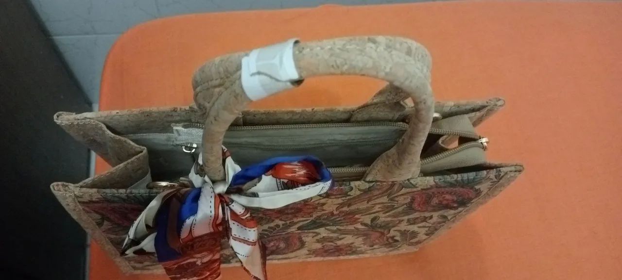 Bolsa Chic italiana de camurça - Foto 4