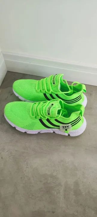 Tênis Esportivo Verde Neon - Novo
