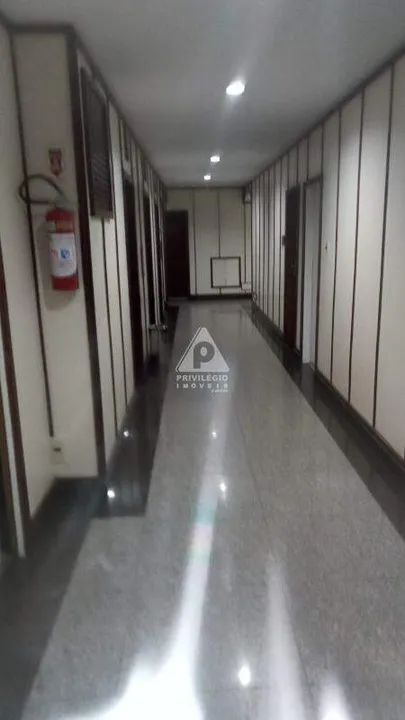 Sala Comercial de frete a Praça Saenz Pena. - Foto 4