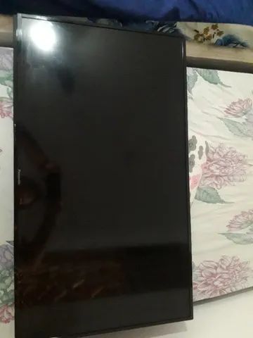 Vendo Tv 40 polegadas detalhe na lateral funcina perfeitamente aceito proposta - Foto 3