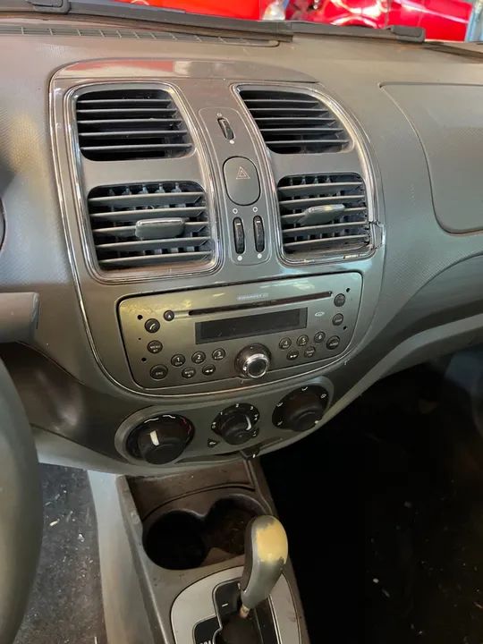 Sucata Grand siena 1.6 etorq (PARA RETIRADA DE PEÇAS) - Foto 3