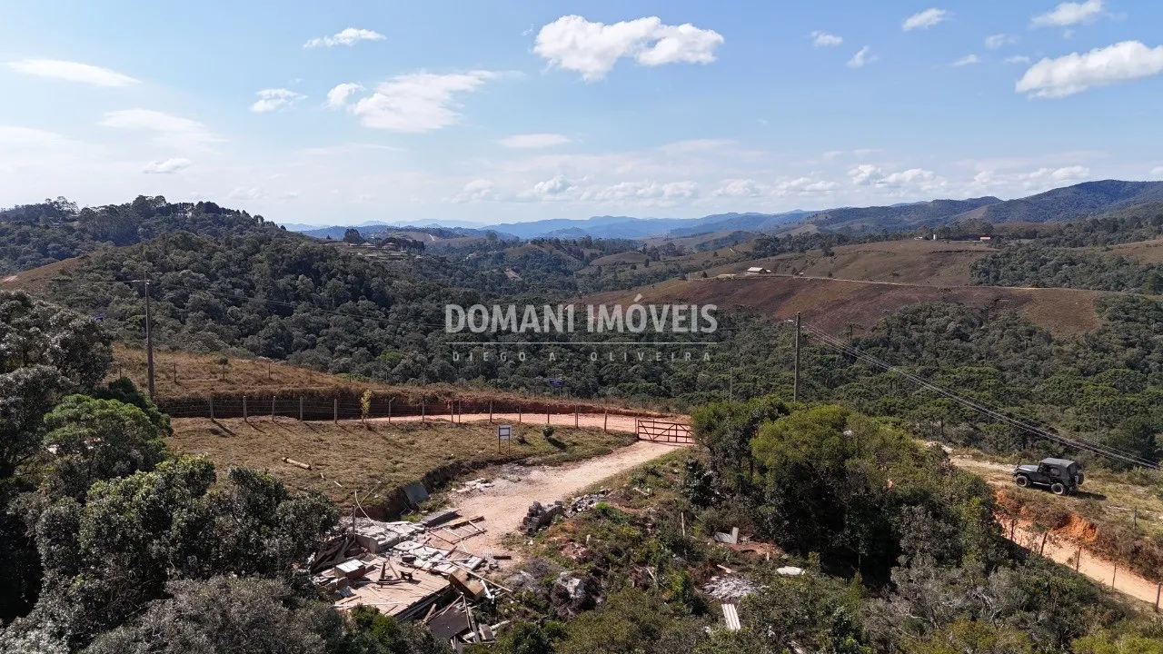 Maravilhosa Área de Terreno na Região do Parque da Ferradura - Campos do Jordão/SP
