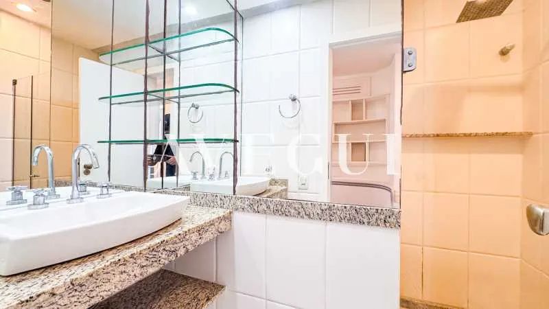 Apartamento Reformado com 3 Quartos na Rua General San Martin, Leblon - Foto 9
