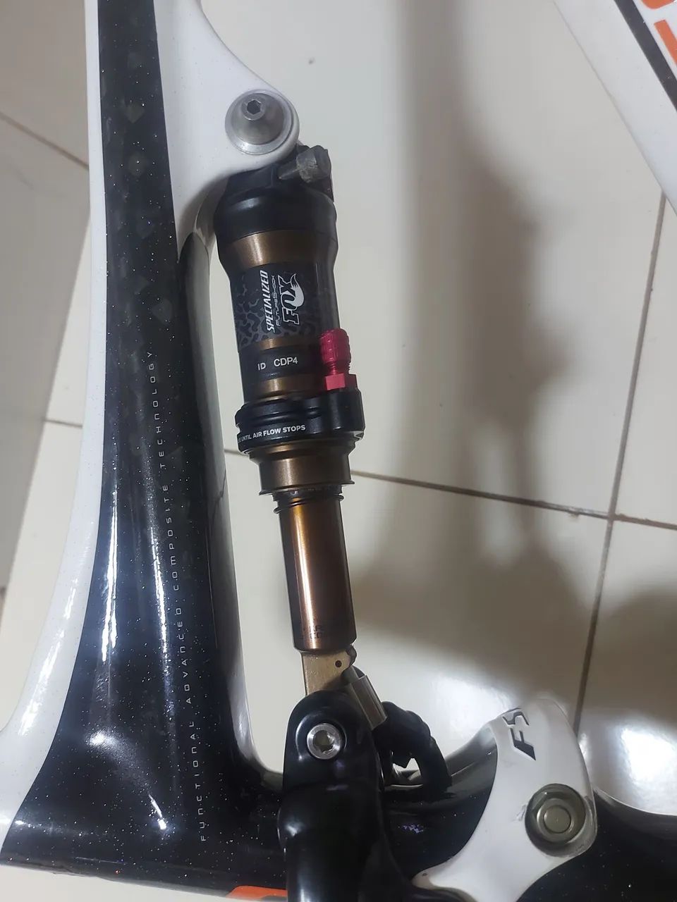 Quadro Specialized Epic carbon 26/27.5 Tam.17 /fox kashima brian