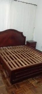 Conjunto de quarto- cama tamanho Queen em madeira - Foto 2