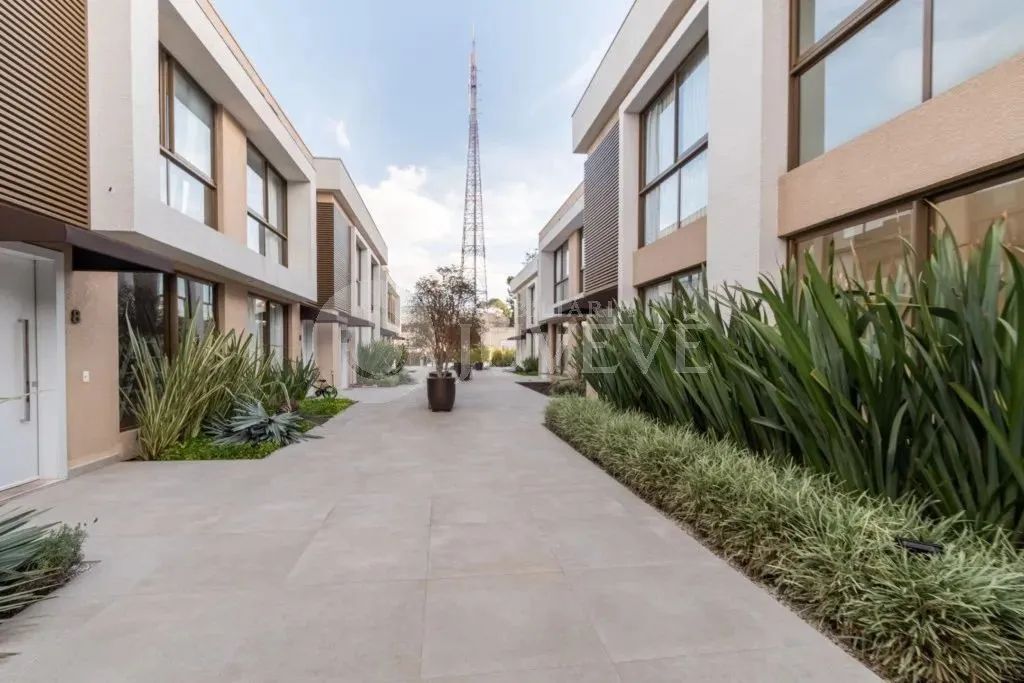 IMOBILIARIA JUVEVE VENDE RESIDÊNCIA CONDOMINIO FECHADO VISTA ALEGRE RUA MIGUEL TSCHANNER,  - Foto 3