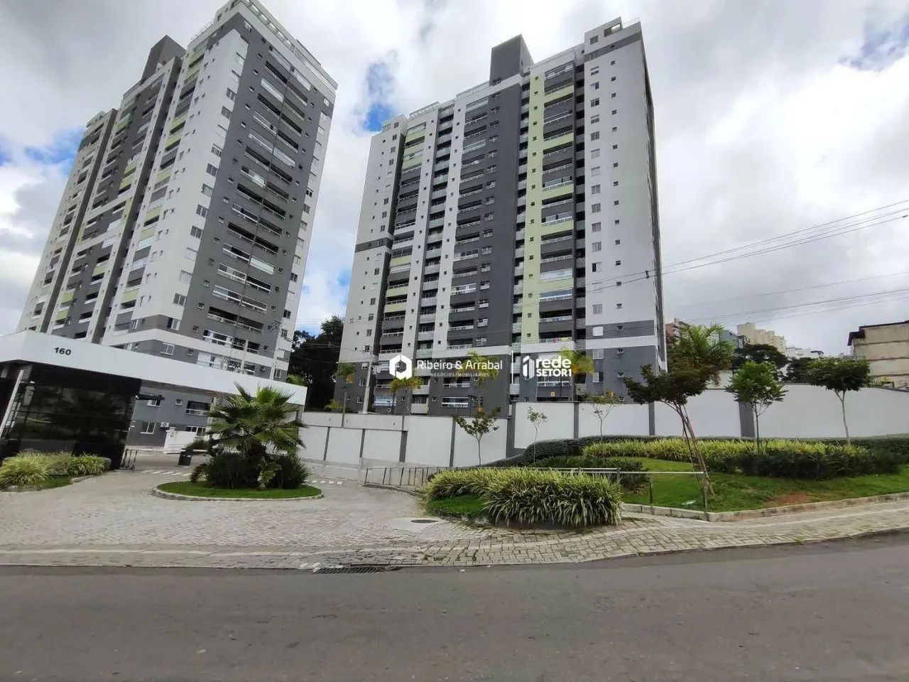 Apartamento com 2 quartos para alugar, 99 m² por R$ 1.890/mês - Cascatinha - Juiz de Fora/