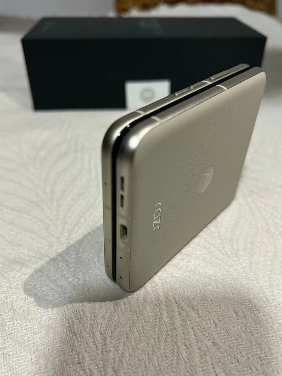 Motorola Moto razr50