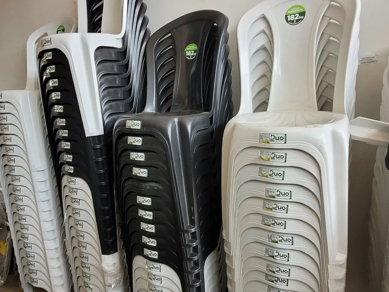 CADEIRA SEM BRACO E COM BRAÇO  - Foto 2