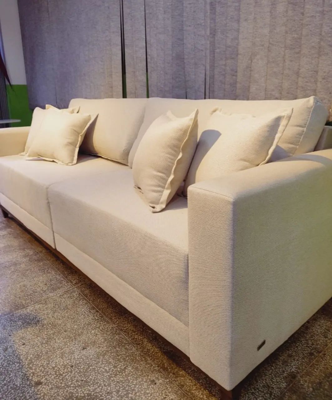 Sofá  2,30 metros Linho DIVIDIMOS EM ATE 10 X SEM JUROS  - Foto 3