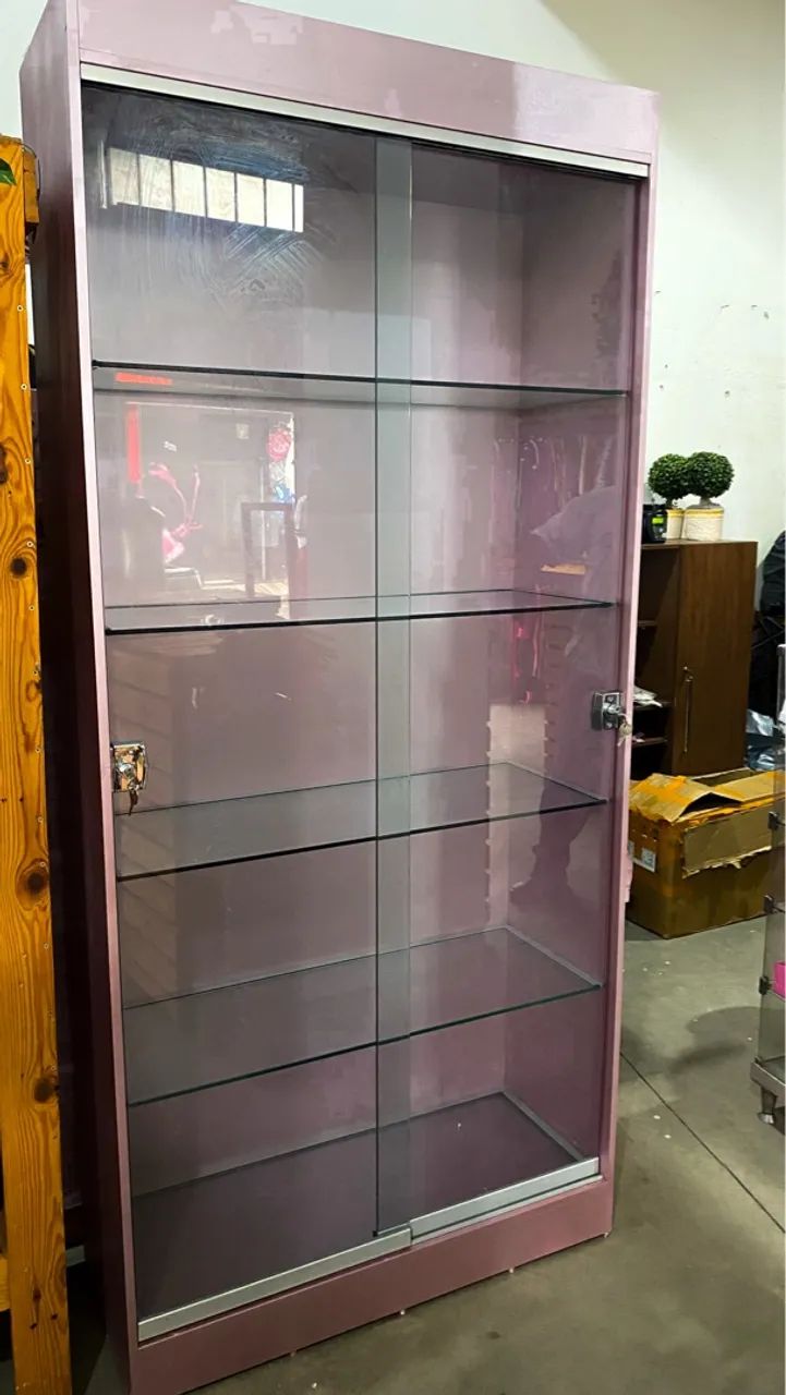 Vitrine de Vidro Rosa - Ideal para Exposição!