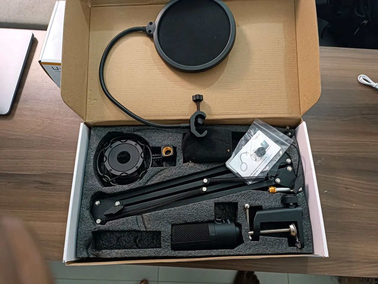 Microfone condensador USB fifine na caixa - Foto 4