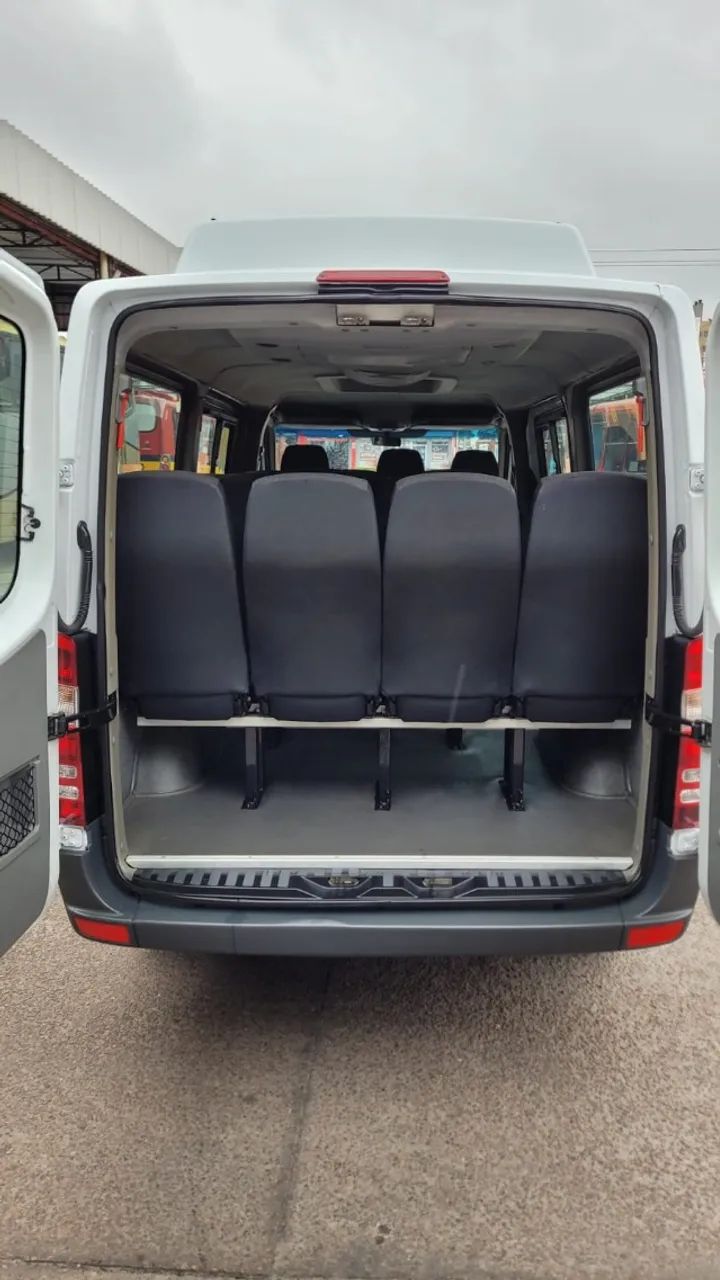 MBenz 415 Sprinter ano 2019 16 lug. ar,  a vista c/5% desc. TR/ 5199706.9988 c/ AIRTON - Foto 6