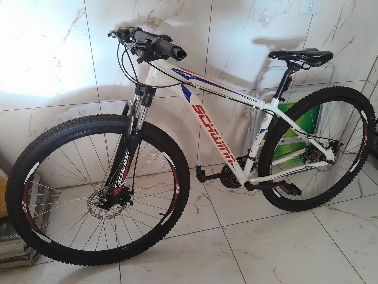 Bicicleta aro 29 bem cuidada 