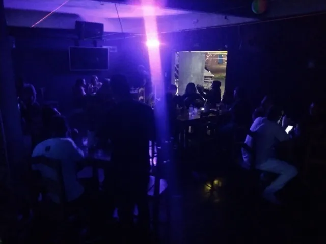 Atendente Cozinha e Bar