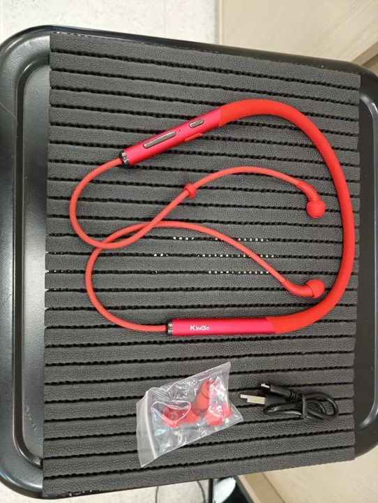 Fones de Ouvido Bluetooth vermelho  - Foto 3