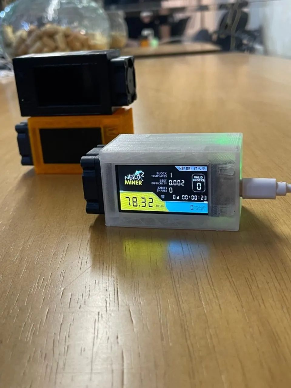 Nerminer Plus - Relógio Minerador de Bitcoin com Tela! - Foto 4