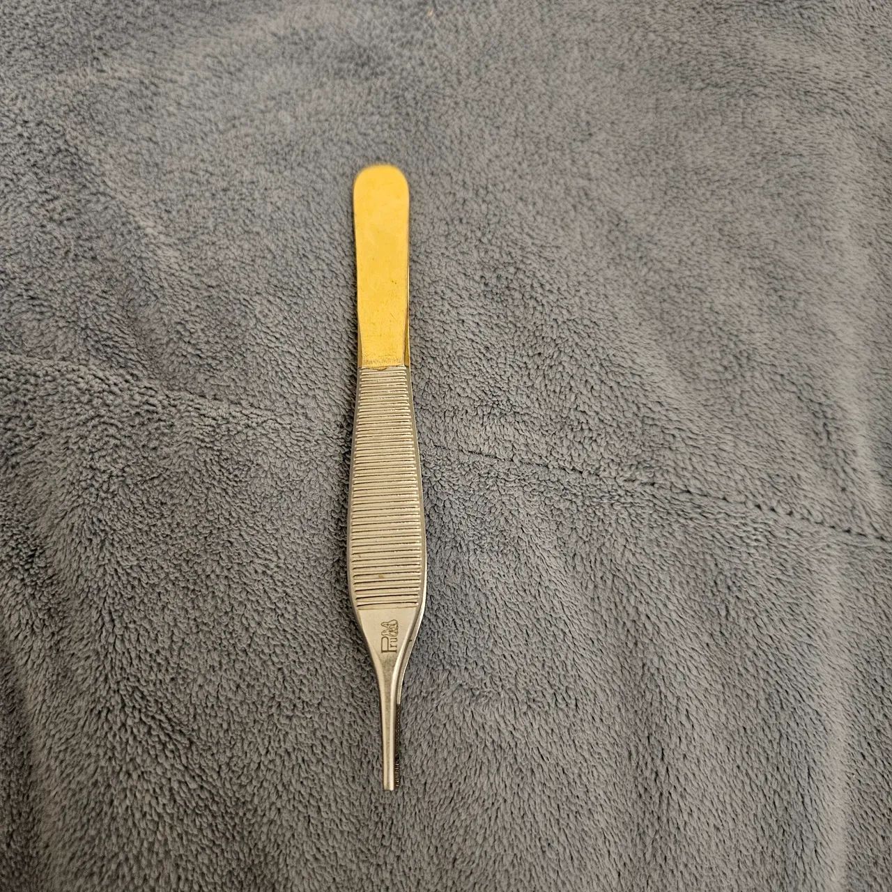 Pinça de Dissecção com Serrilha - Adson-Brown, 12cm 